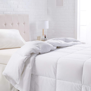 Amazon Basics White Down Alternative Comforter and...