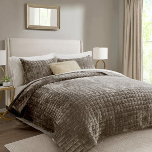 RECYCO Luxury Velvet Quilt King Size, Ultra Soft V...