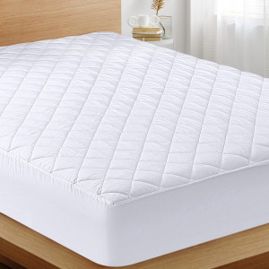 Utopia Bedding Quilted Fitted Mattress Pad (Queen)...