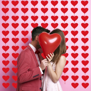 72 Red Hearts Felt Garland - NO DIY - Valentines R...